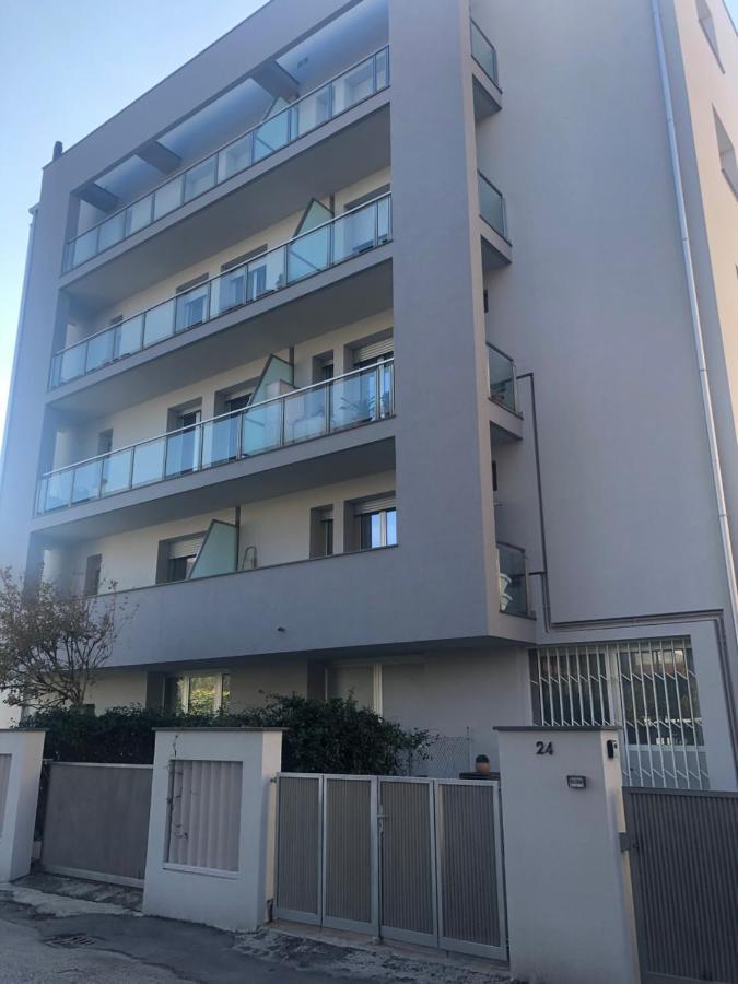 Ferienwohnung A Casa Minerva Rimini Exterior foto